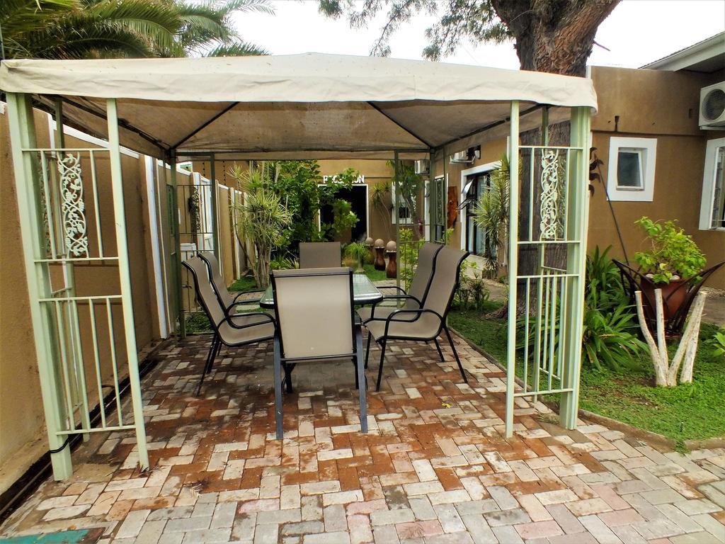 Uzuri Guesthouse Cc Windhoek Dış mekan fotoğraf